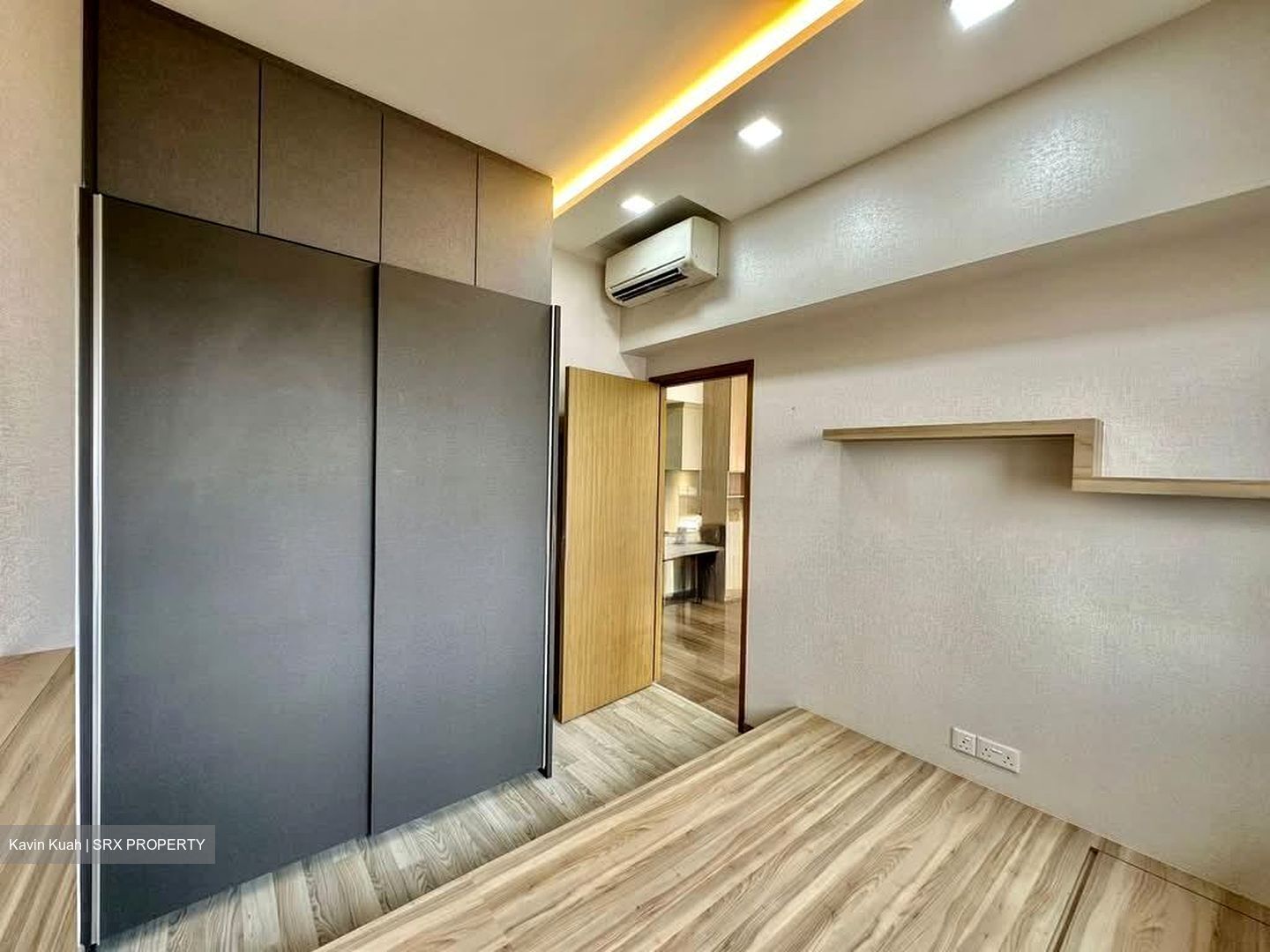 Lakeville (D22), Condominium #533699301